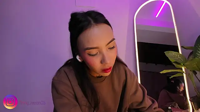 tinymoon- online show from 03/08/25, 03:50
