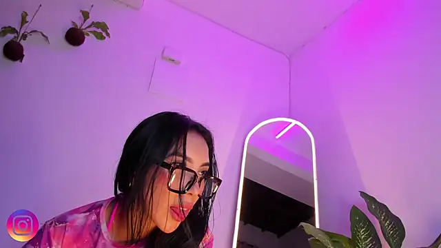 tinymoon- online show from 03/11/25, 03:05