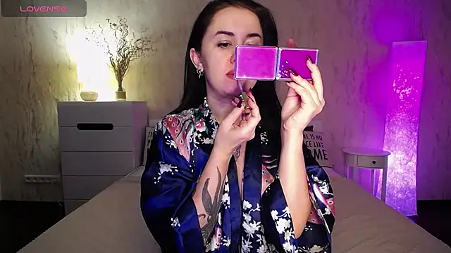 VioletCatt online show from 01/04/25, 06:52