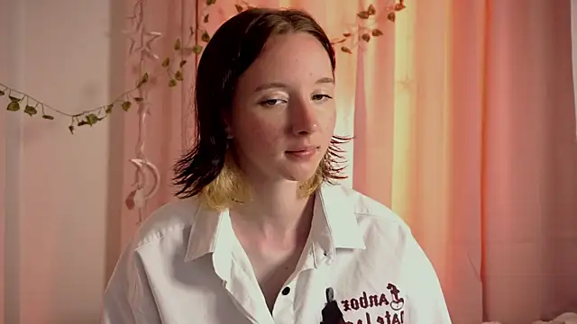 Snapshot of LimaLexxx chatting on 09/27/25, 02:38 LimaLexxx online show from 09/27/25, 02:38