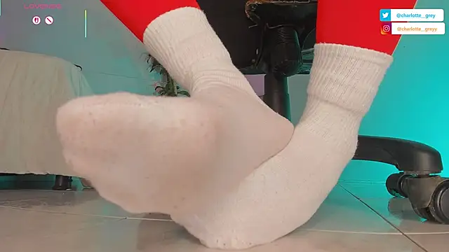 charlotte  grey online show from 11/05/25, 07:25