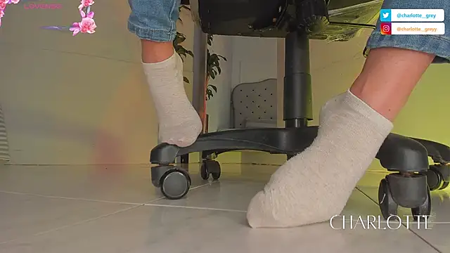 charlotte  grey online show from 11/07/25, 08:53