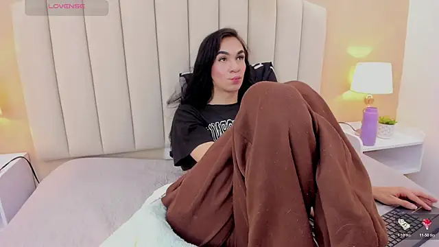 Mia thompson 19 online show from 02/03/26, 02:53