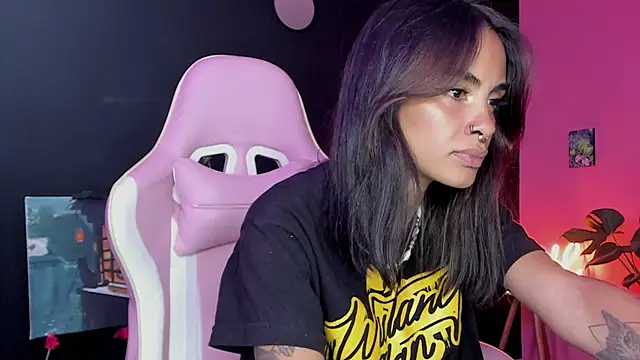 Juanadearco5 online show from 02/08/25, 08:42