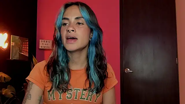 Juanadearco5 online show from 12/03/25, 10:41