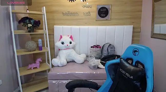 marilin a online show from 12/24/24, 03:49