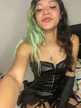 Charlotte Martinez online show from 03/13/25, 03:22