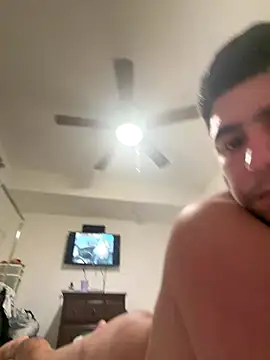 elwhite1996 online show from 11/23/25, 07:19