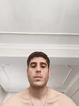 Snapshot of arenn1997 chatting on 11/03/25, 12:17 arenn1997 online show from 11/03/25, 12:17