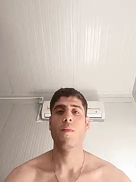 Snapshot of arenn1997 chatting on 11/22/25, 12:15 arenn1997 online show from 11/22/25, 12:15