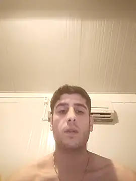 Snapshot of arenn1997 chatting on 11/23/25, 12:21 arenn1997 online show from 11/23/25, 12:21