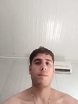 Snapshot of arenn1997 chatting on 11/26/25, 12:06 arenn1997 online show from 11/26/25, 12:06