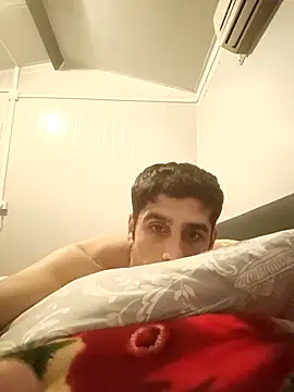 Snapshot of arenn1997 chatting on 12/02/25, 12:16 arenn1997 online show from 12/02/25, 12:16