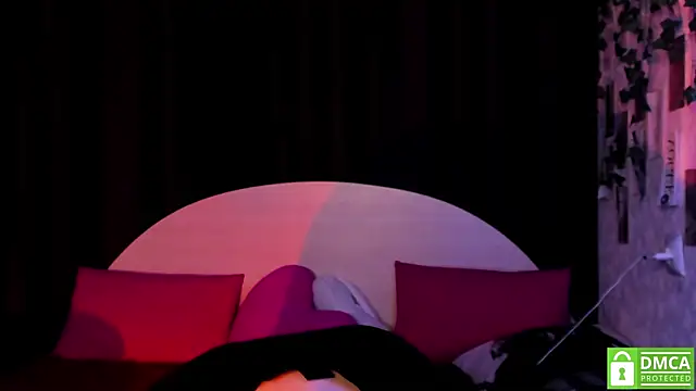 dreamgirllovee online show from 10/13/25, 09:04