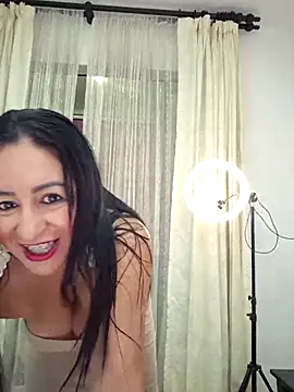 Snapshot of viollett_28 chatting on 07/22/26, 12:13 viollett 28 online show from 07/22/26, 12:13