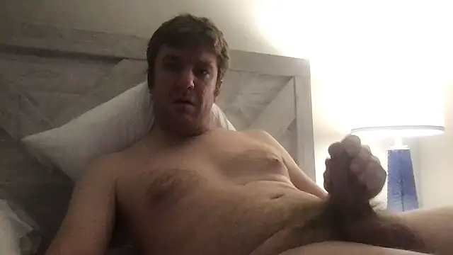 Snapshot of mnguy1983 chatting on 12/29/24, 10:47 mnguy1983 online show from 12/29/24, 10:47