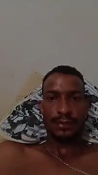 Snapshot of Ursonego chatting on 10/24/25, 12:19 Ursonego online show from 10/24/25, 12:19