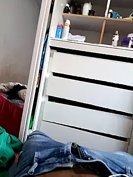 Snapshot of Ursonego chatting on 10/25/25, 09:09 Ursonego online show from 10/25/25, 09:09