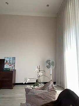 Snapshot of Hott_Lolla chatting on 09/13/25, 07:52 Hott Lolla online show from 09/13/25, 07:52