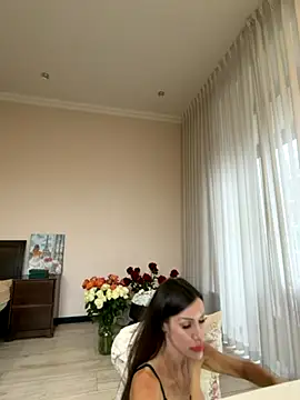 Hott Lolla online show from 12/01/25, 09:03