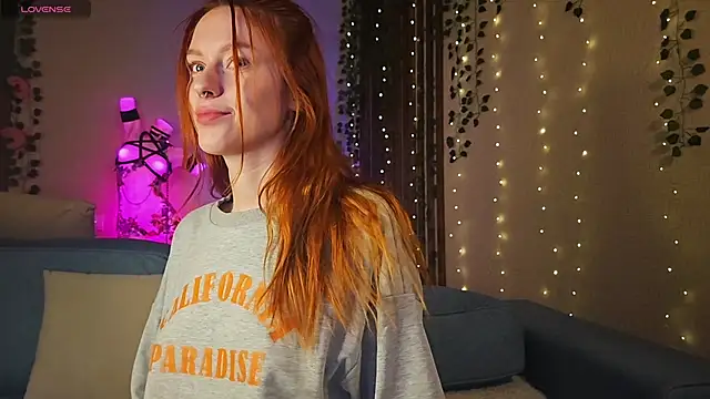  SweetFox  online show from 11/12/25, 07:24