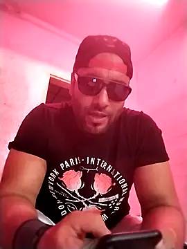 eljefedamino1994 online show from 07/06/26, 11:51