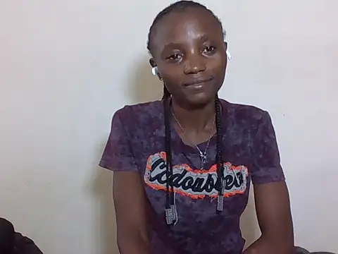 Snapshot of SexyNeedle22 chatting on 09/26/25, 09:02 SexyNeedle22 online show from 09/26/25, 09:02