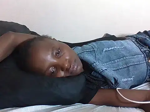 Snapshot of SexyNeedle22 chatting on 10/03/25, 11:02 SexyNeedle22 online show from 10/03/25, 11:02