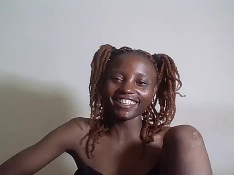 Snapshot of SexyNeedle22 chatting on 05/21/26, 07:54 SexyNeedle22 online show from 05/21/26, 07:54