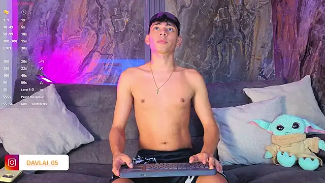 Daviid laidd online show from 05/03/26, 06:58