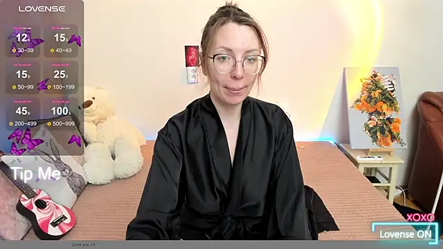 Snapshot of MelodyBlosom chatting on 03/15/25, 11:19 MelodyBlosom online show from 03/15/25, 11:19