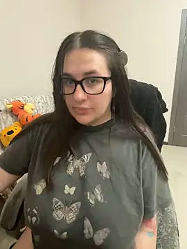 JuicyBeRrys online show from 01/01/25, 07:20