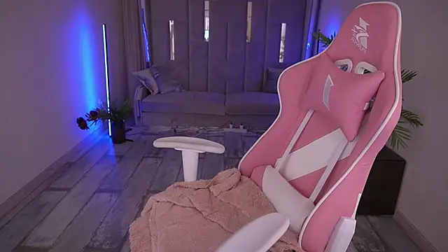 JuicyBeRrys online show from 01/17/25, 04:57