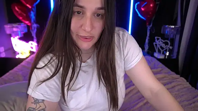 JuicyBeRrys online show from 02/16/25, 04:10