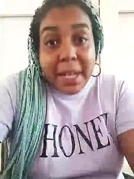 Snapshot of ELLA_KELLY chatting on 12/21/24, 12:16 ELLA KELLY online show from 12/21/24, 12:16