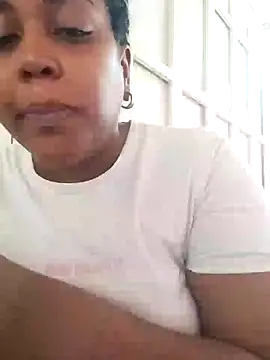 Snapshot of ELLA_KELLY chatting on 01/22/25, 11:56 ELLA KELLY online show from 01/22/25, 11:56