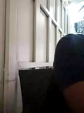 Snapshot of ELLA_KELLY chatting on 02/11/25, 12:05 ELLA KELLY online show from 02/11/25, 12:05
