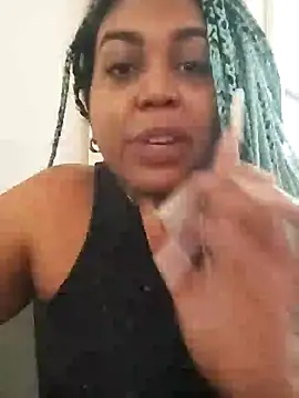 Snapshot of ELLA_KELLY chatting on 02/20/25, 12:04 ELLA KELLY online show from 02/20/25, 12:04