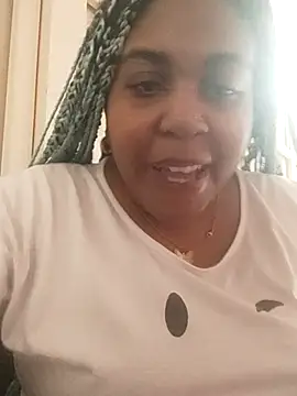 Snapshot of ELLA_KELLY chatting on 03/04/25, 11:51 ELLA KELLY online show from 03/04/25, 11:51