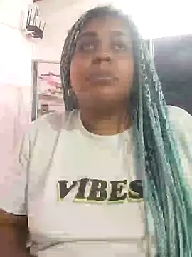 Snapshot of ELLA_KELLY chatting on 03/08/25, 11:48 ELLA KELLY online show from 03/08/25, 11:48