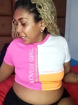 ELLA KELLY online show from 10/03/25, 10:56