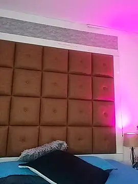 ELLA KELLY online show from 10/28/25, 12:09