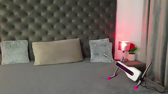 KrisNoir online show from 10/11/25, 08:24