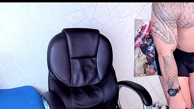 Snapshot of Cristian_Walker chatting on 09/29/25, 12:10 Cristian Walker online show from 09/29/25, 12:10