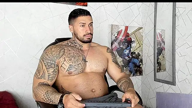 Snapshot of Cristian_Walker chatting on 10/08/25, 12:58 Cristian Walker online show from 10/08/25, 12:58