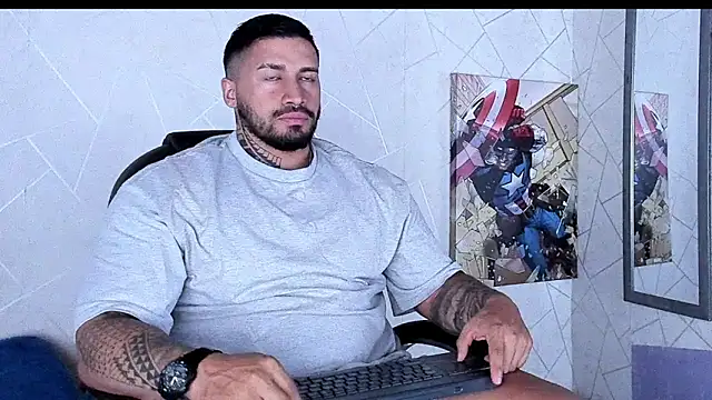 Snapshot of Cristian_Walker chatting on 10/11/25, 10:25 Cristian Walker online show from 10/11/25, 10:25