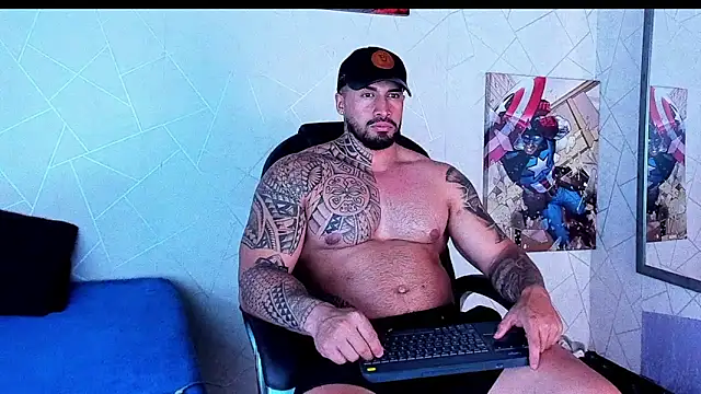 Snapshot of Cristian_Walker chatting on 11/11/25, 01:55 Cristian Walker online show from 11/11/25, 01:55