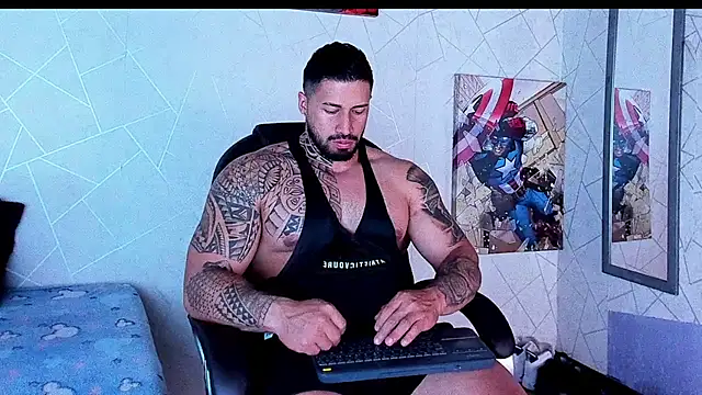 Snapshot of Cristian_Walker chatting on 11/13/25, 12:15 Cristian Walker online show from 11/13/25, 12:15