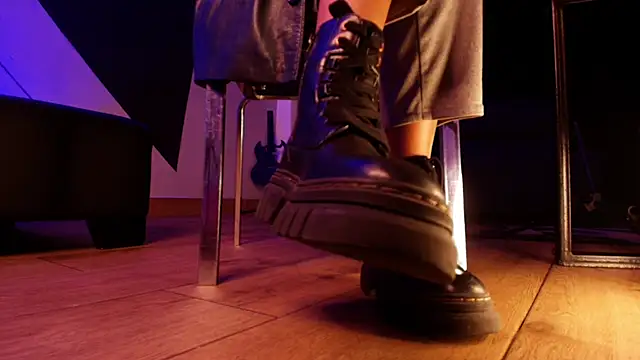 Pia mo online show from 11/07/25, 02:55