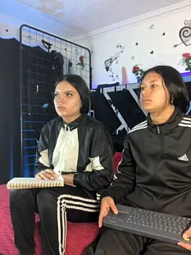 1lovelygirls online show from 11/17/25, 12:22